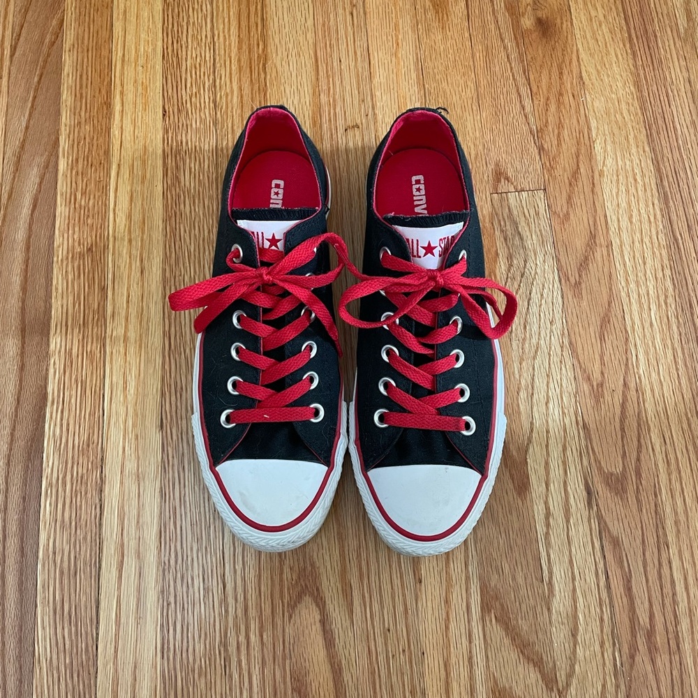 Converse Chuck Taylors, men’s 6 women’s 8, excellent condition